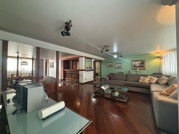 apartment em Avenida Sete de Setembro, Água Verde - Curitiba - PR