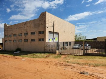 industrial em Ronise Motta Pegoraro de Sousa, Distrito Industrial Claudio Guedes Misquiati - Bauru - SP