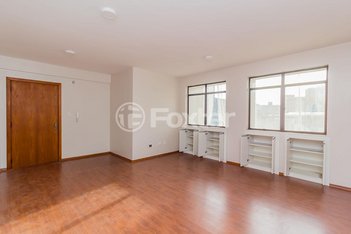 office em Rua Garibaldi, Floresta - Porto Alegre - RS
