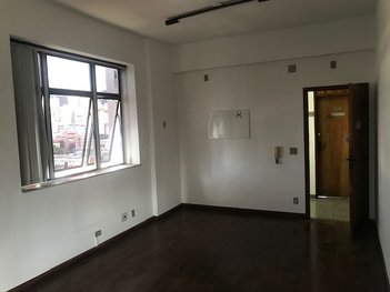 office em Avenida do Contorno, Funcionários - Belo Horizonte - MG