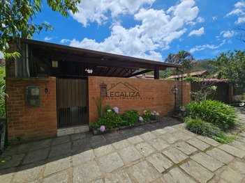 house em Avenida Arthur da Silva Franco, Varginha - Nova Friburgo - RJ