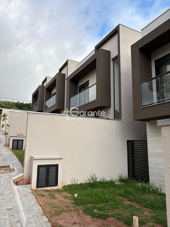 house em Rua Cedro, Granja Viana - Carapicuíba - SP