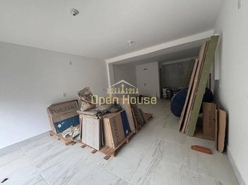 business em Rua Doutor Paulo Monteiro Mendes, Monte Castelo - Volta Redonda - RJ