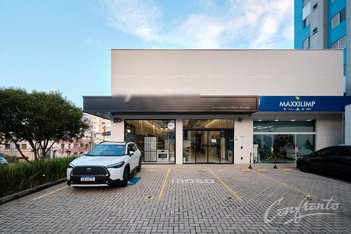 business em Iguaçu, Água Verde - Curitiba - PR