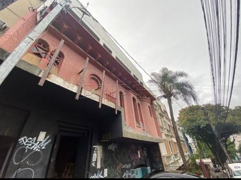 business em Avenida Plínio Brasil Milano, Passo da Areia - Porto Alegre - RS