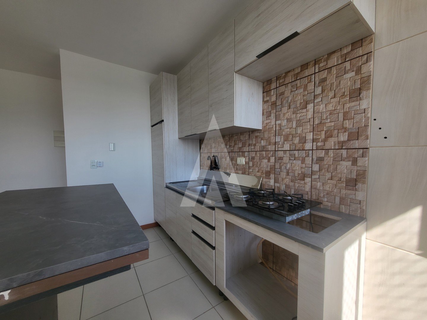 COZINHA COM M�VEIS E COOKTOP