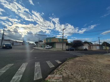 office em Rua Padre Roque, Centro - Mogi Mirim - SP