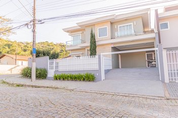 house em Rua Silva Jardim, Glória - Joinville - SC