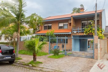 house em Rua Professor Carlos Henrique Nogueira, Centro - Pelotas - RS