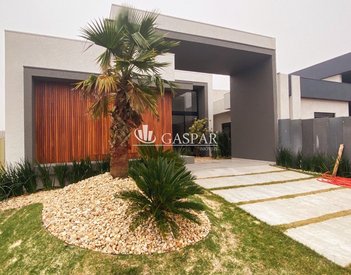 house em Rua Rio Divisa, Centro - Xangri-Lá - RS