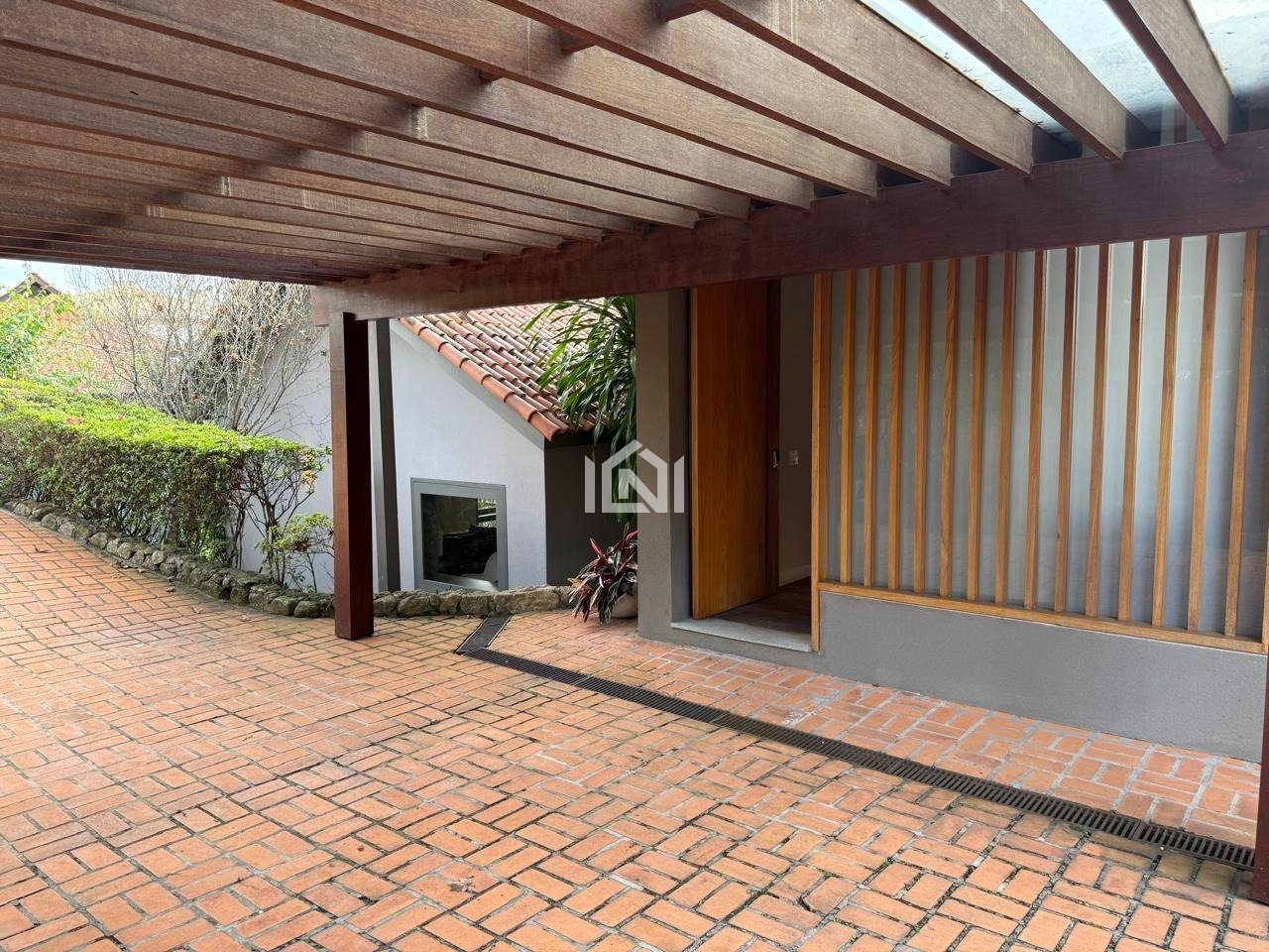 casa a venda no condominio sao fernando golf club - garagem