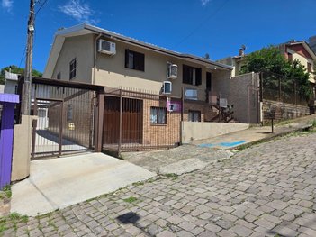 house em Rua Coronel Alorino Machado de Lucena, Cidade Nova - Caxias do Sul - RS