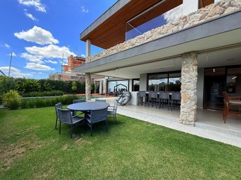 house em Alameda Holanda, Alphaville Residencial Zero - Barueri - SP