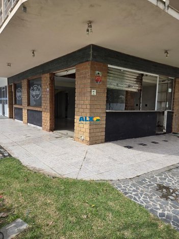 business em Avenida Irene Lopes Sodré, Engenho do Mato - Niterói - RJ