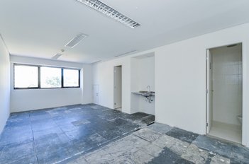 office em Avenida Doutor Hugo Beolchi, Vila Guarani (Z Sul) - São Paulo - SP