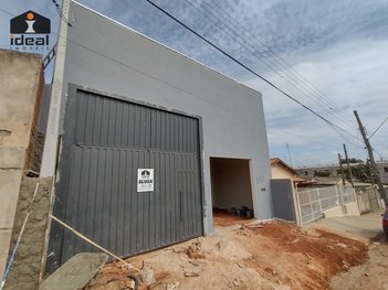 industrial em Dr. Adolfo Lutz, Vila Santa Therezinha de Menino Jesus - Botucatu - SP