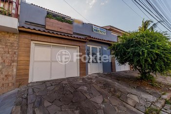 house em Rua Arnaldo Ballve, Jardim Itu - Porto Alegre - RS