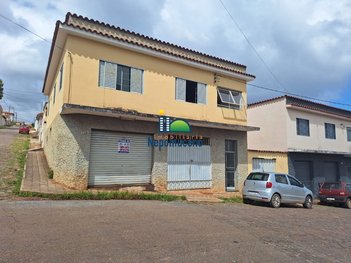 house em Rua Ernane Vilela Lima, Centro - Nepomuceno - MG