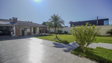 house em Avenida Rio Grande do Sul, Laranjal - Pelotas - RS