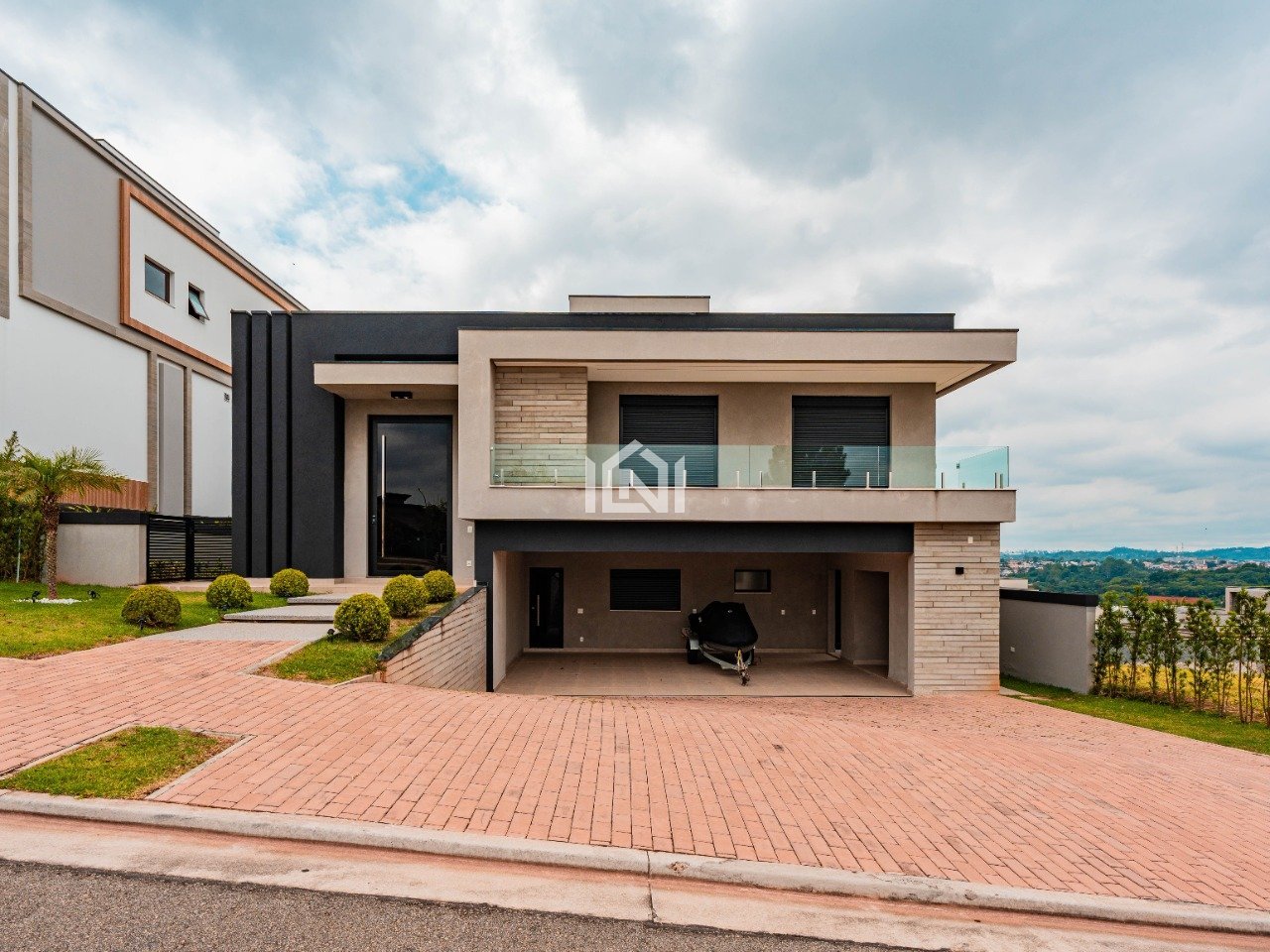 casa a venda no condominio alphaville granja viana fachada