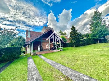 house em Avenida Eduardo Moreira da Cruz, Imbiry - Campos do Jordão - SP