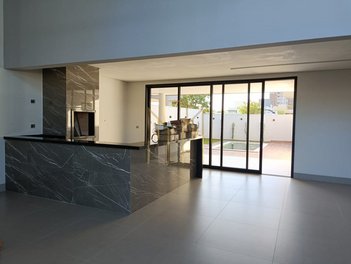 apartment em Avenida Vereador Carlito Cordeiro, Jardim Botânico - Uberlândia - MG