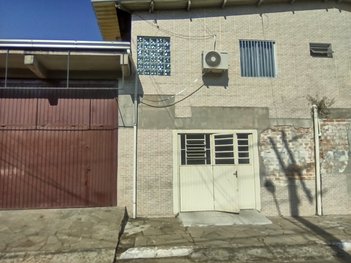 house em Avenida Maria Helena Costa Tavares, Santo Inácio - Esteio - RS