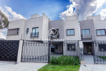 house em Rua João Cubas, Novo Mundo - Curitiba - PR