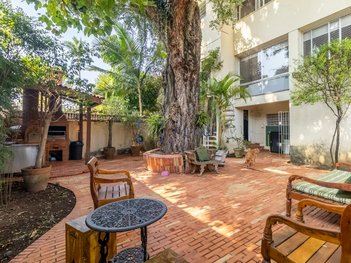 house em Rua Monsenhor Alberto Pequeno, Pacaembu - São Paulo - SP