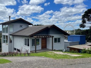 house em Rua Vitorio Carassai, Hortênsias - Canela - RS