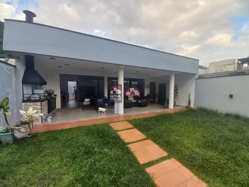 house em Avenida Paraná, Jardim Primavera - Caraguatatuba - SP
