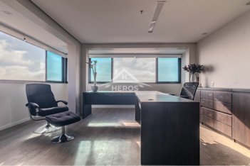 office em Avenida Carlos Gomes, Três Figueiras - Porto Alegre - RS