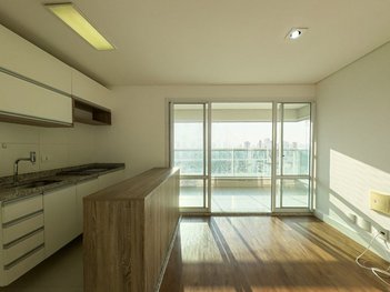 apartment em Rua Viaza, Jardim Aeroporto - São Paulo - SP