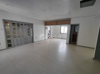 business em Rua Morom, Centro - Passo Fundo - RS