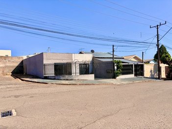 house em Rua Hélio Guerino, Ernani Moura Lima - Londrina - PR