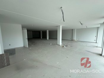 office em Avenida Emília Ramos, XV de Novembro - Tijucas - SC