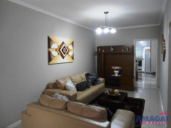 house em Avenida Monte Castelo, Parque Itamarati - Jacareí - SP