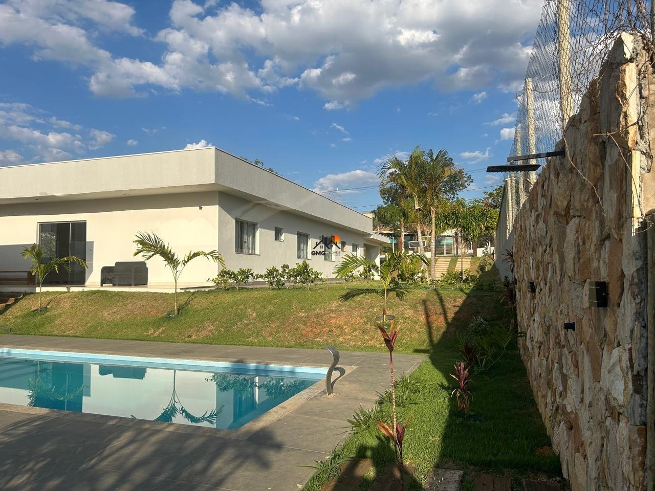 57a13c8f-baf9-4051-a5b7-dbbc652e715e