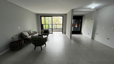 apartment em Rua dos Polvos, Jurerê - Florianópolis - SC