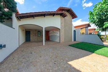 house em Avenida Doutor Olindo Russolo, Parque Terras de Santa Olívia - Araras - SP