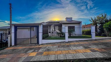 house em Rua das Gérberas, São Francisco - Santa Rosa - RS