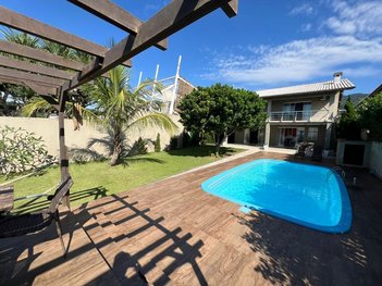 house em Rua Jaime Jacinto Emerenciano, Praia do Estaleirinho - Balneário Camboriú - SC