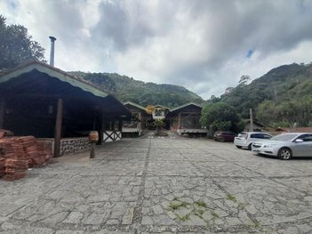 commercial_building em Estrada Teresópolis-Friburgo, Albuquerque - Teresópolis - RJ