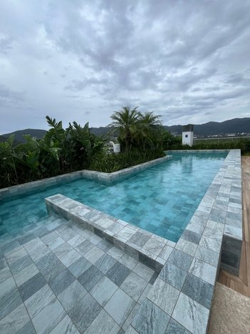 apartment em Estrada Haroldo Soares Glavan, Cacupé - Florianópolis - SC