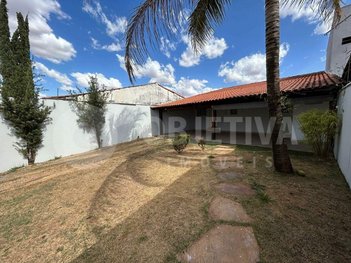 house em Rua das Tulipas, Cidade Jardim - Uberlândia - MG