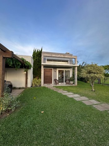 house em Rua Embôa, Centro - Xangri-Lá - RS