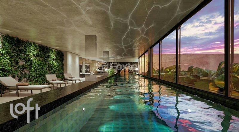 piscina-interna-com-vista-para-o-jardim-vertical