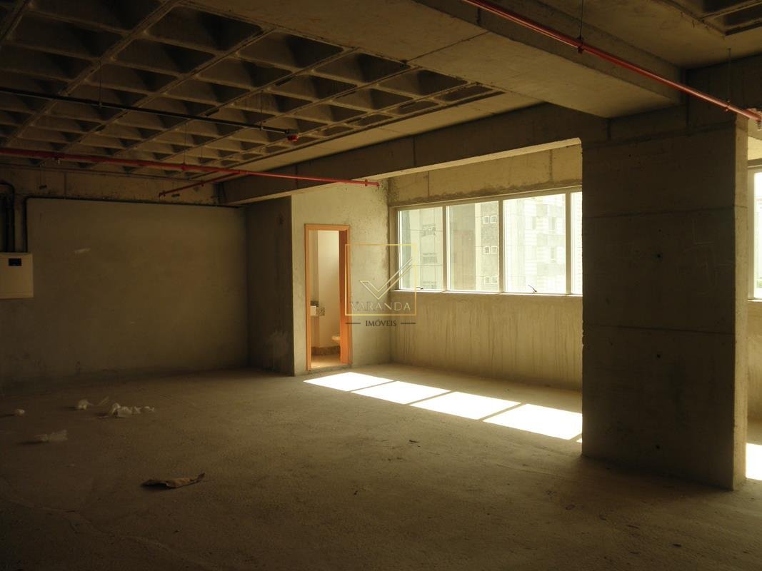 Salas de 70 m² e 92 m² disponíveis para locação em excelente localização no bairro Santa Efigênia.