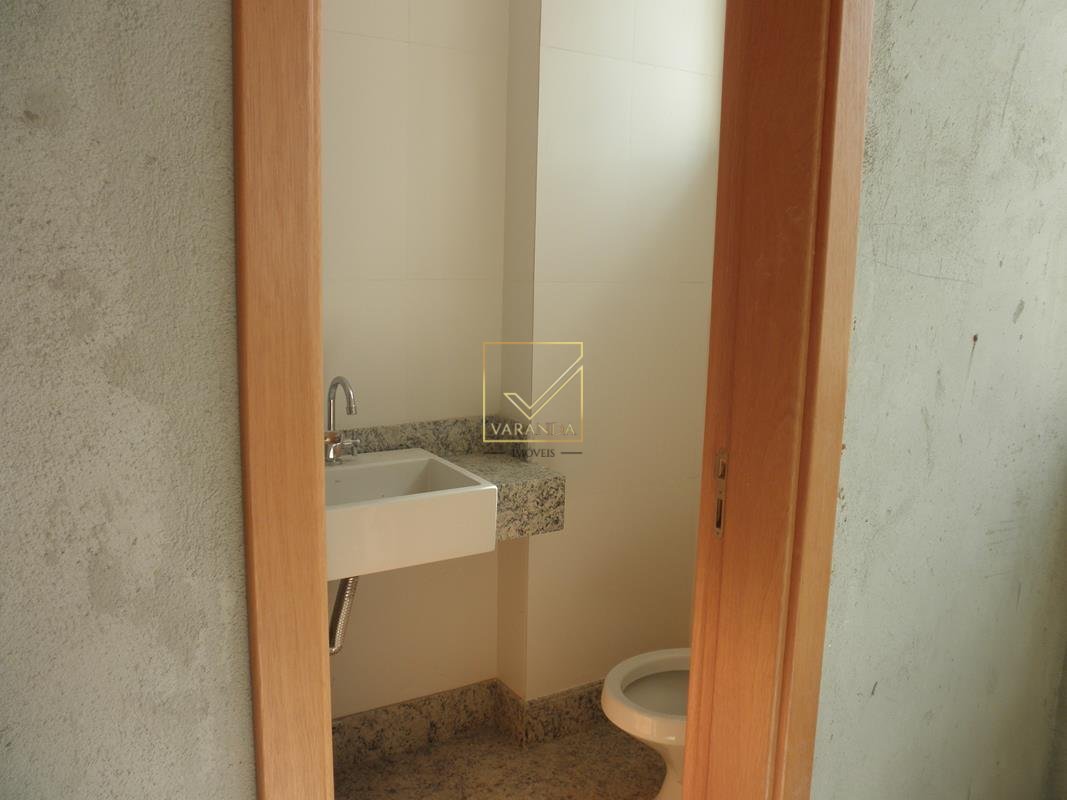 Salas de 70 m² e 92 m² disponíveis para locação em excelente localização no bairro Santa Efigênia.