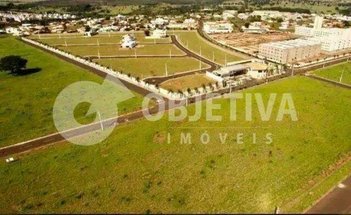 land_lot em Rua Professora Maria Célia Cence, Shopping Park - Uberlândia - MG